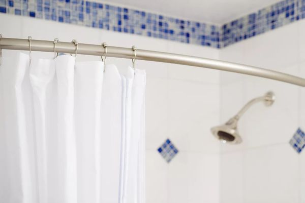 Replace An Rv Shower Curtain Tips, How To Change Shower Curtain On Curved Rod