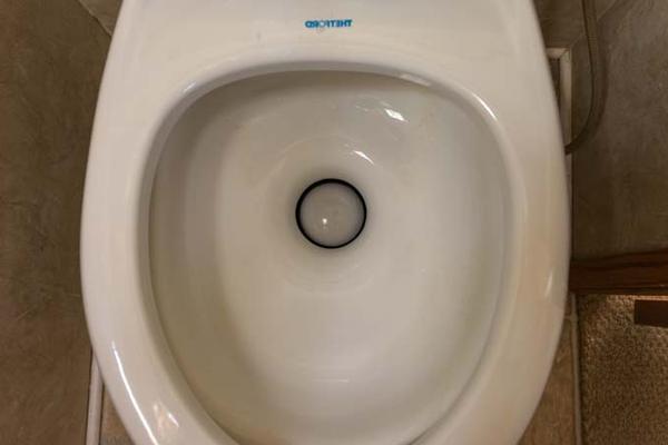 Why-Does-my-RV-Toilet-Bubble-When-I-Flush-feat