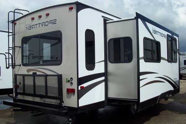 travel trailer slide out construction