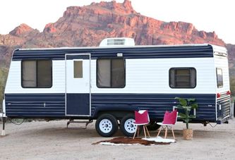 painting travel trailer