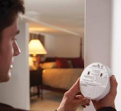 How-to-Test-Carbon-Monoxide-Alarm-in-RV