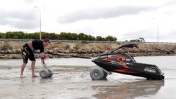 How-to-Unload-Jet-Ski-From-a-Trailer