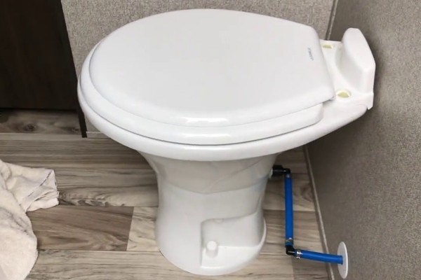 The-Dometic-300-Toilet-Recall-Smell-Problems-Solved