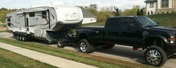 Lifted-Truck-With-a-Gooseneck-Trailer