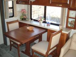 How-do-You-Secure-an-RV-Dinette-Table