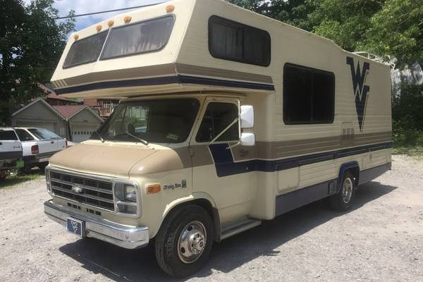 Buying-an-Older-Class-C-Motorhome-11-70s-80s-RV- to-Buy