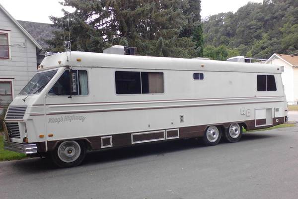 King-s-Highway-Motorhome-Guide-Specs-Review-History-Price
