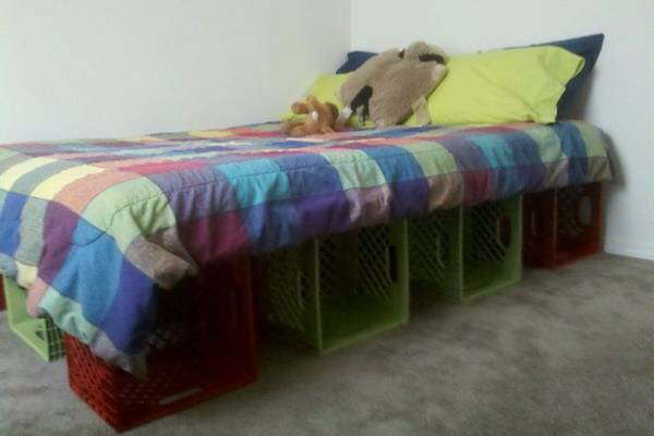 Milk-Crates-Under-Bed-Can-I-Use-Milk-Crates-a-a-Bed-Frame