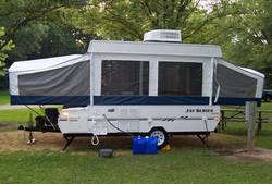Pop-Up-Camper-With-Electric-Lift-vs-Manual-Lift-Pros-And-Cons