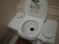 Thetford-Toilet-Manual-Flush-Problems
