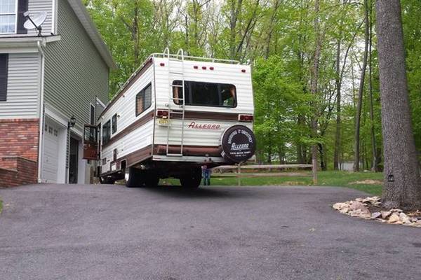 Tips-for-Pulling-a-Camper-Up-a-Steep-Driveway-DIY-RV-Ramps
