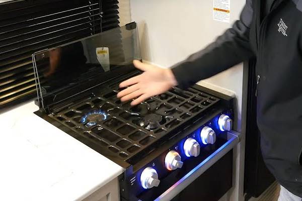 Use-Guide-How-to-Light-a-Furrion-Oven-(That-Will-Not-Light)