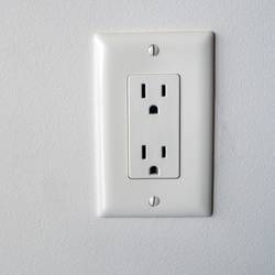 Can-You-Put-Regular-Outlets-in-an-RV
