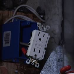 Finding-a-GFCI-Outlet-For-Camper