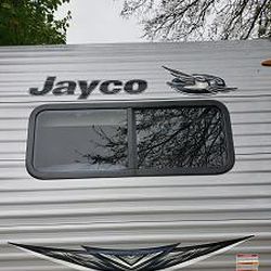 Finding-Jayco-RV-Replacement-Windows
