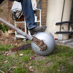 How-To-Remove-a-Propane-Tank-Valve