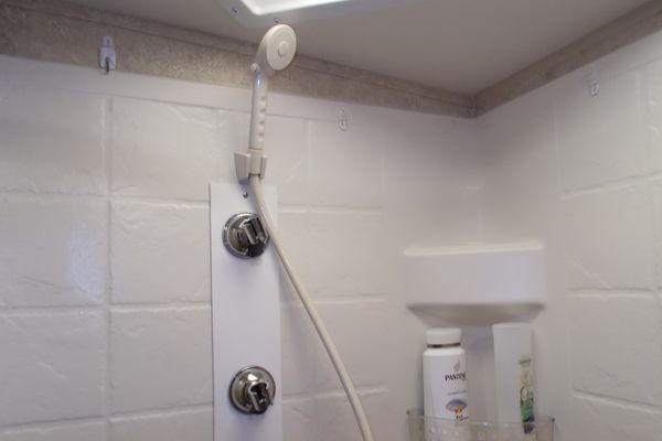 RV-Shower-Wall-Fasteners-How-To-Secure-a-Shower-Surround