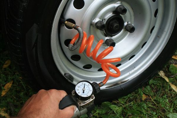 Rear-Tire-Pressure-When-Towing-an-RV-(LT,-Dually,-Guide)
