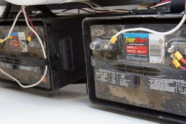 12v-vs-6v-For-RV-House-Why-Use-6-Volt-Batteries-in-RVs
