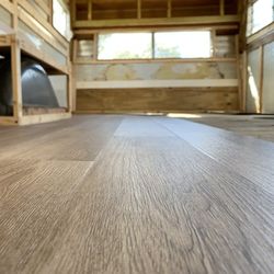 Can-You-Put-Vinyl-Plank-Flooring-in-an-RV