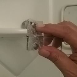 Can-You-Replace-The-Shower-Door-Wheels