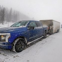 Is-It-Safe-To-Pull-a-Trailer-in-Snow