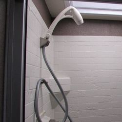Nautilus-Retractable-Shower-Door-Won't-Stay-Closed