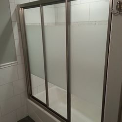 RV-Triple-Slide-Glass-Shower-Door-Repair