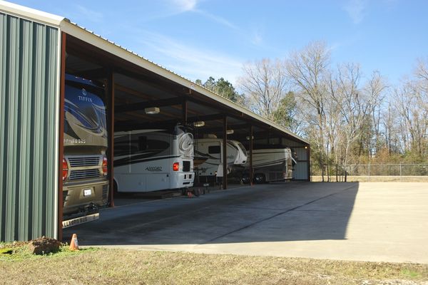 RV-Storage-With-Power-Or-Not?