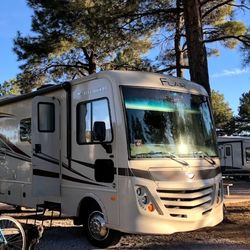 Flagstaff-Hotels-With-RV-Parking
