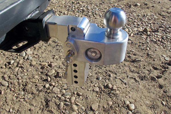 Common-Weigh-Safe-Hitch-Problems-and-Review-(Are-They-Good)