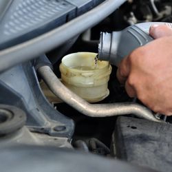 Tips-To-Find-The-Hydraulic-Fluid-Reservoir