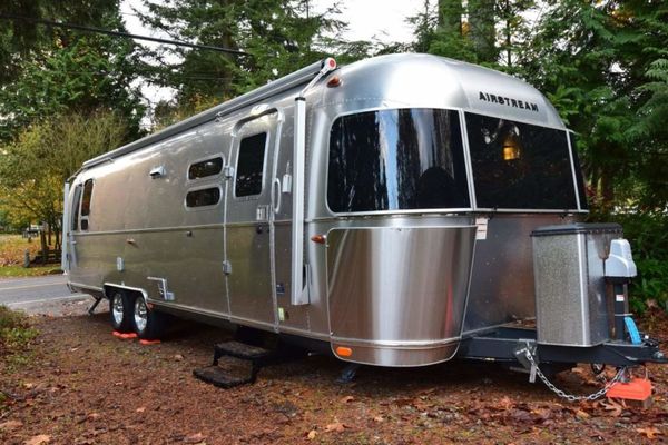 Airstream-Parts-List-and-Catalog-(Where-To-Buy-Vintage-Parts)