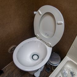 Dometic-310-Toilet-Seat
