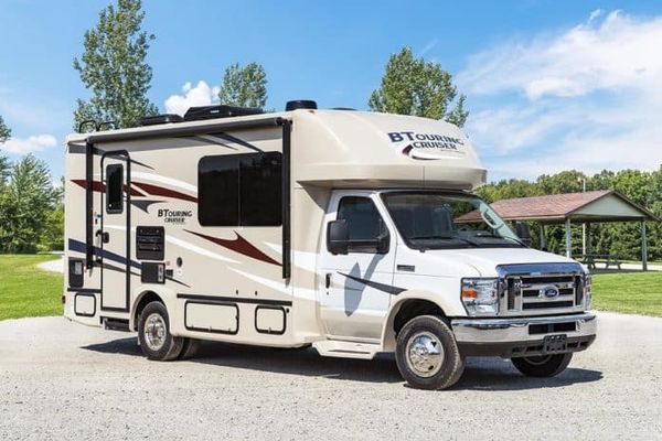 Is-Gulfstream-Motorhomes-Out-of-Business-(Review,-Problems)