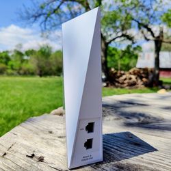 Is-The-Starlink-Router-Waterproof