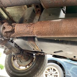 How-To-Clean-a-Rusty-Drive-Shaft