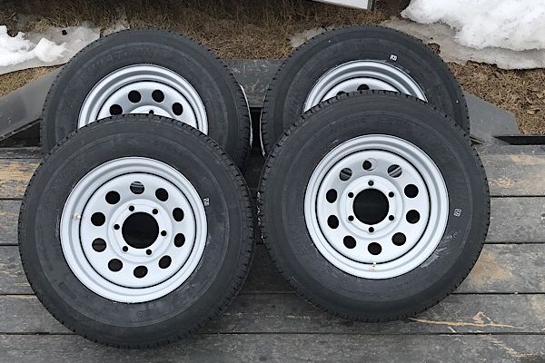 Are- Travel-Trailer-Tires-Different-(Ply,-Types,-Load-Range)