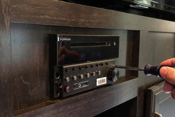 Finding-a-Concertone-RV-Stereo-Replacement-(Troubleshooting)