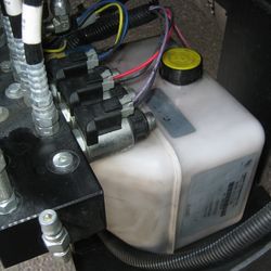 Hydraulic-Fluid-For-RV-Slide-Out