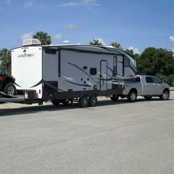 Is-It-Legal-To-Pull-a-Trailer-Behind-a-Fifth-Wheel