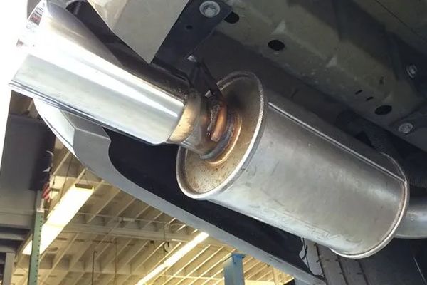 Finding-an-RV-Muffler-Shop-Near-Me-(Motorhome-Exhaust-Repair)