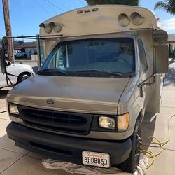 What-is-The-Gas-Mileage-Of-a-2002-Ford-E350-Motorhome