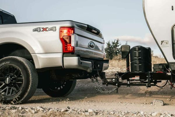 Can-You-Put-a-Weight-Distribution-Hitch-On-a-Lifted-Truck