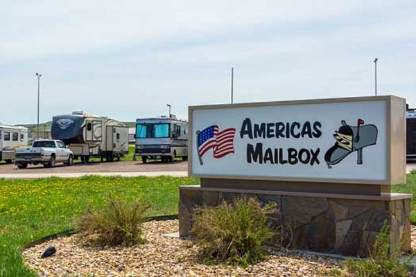 Dakota-Post-vs-Americas-Mailbox-Forwarding-Service-Reviews